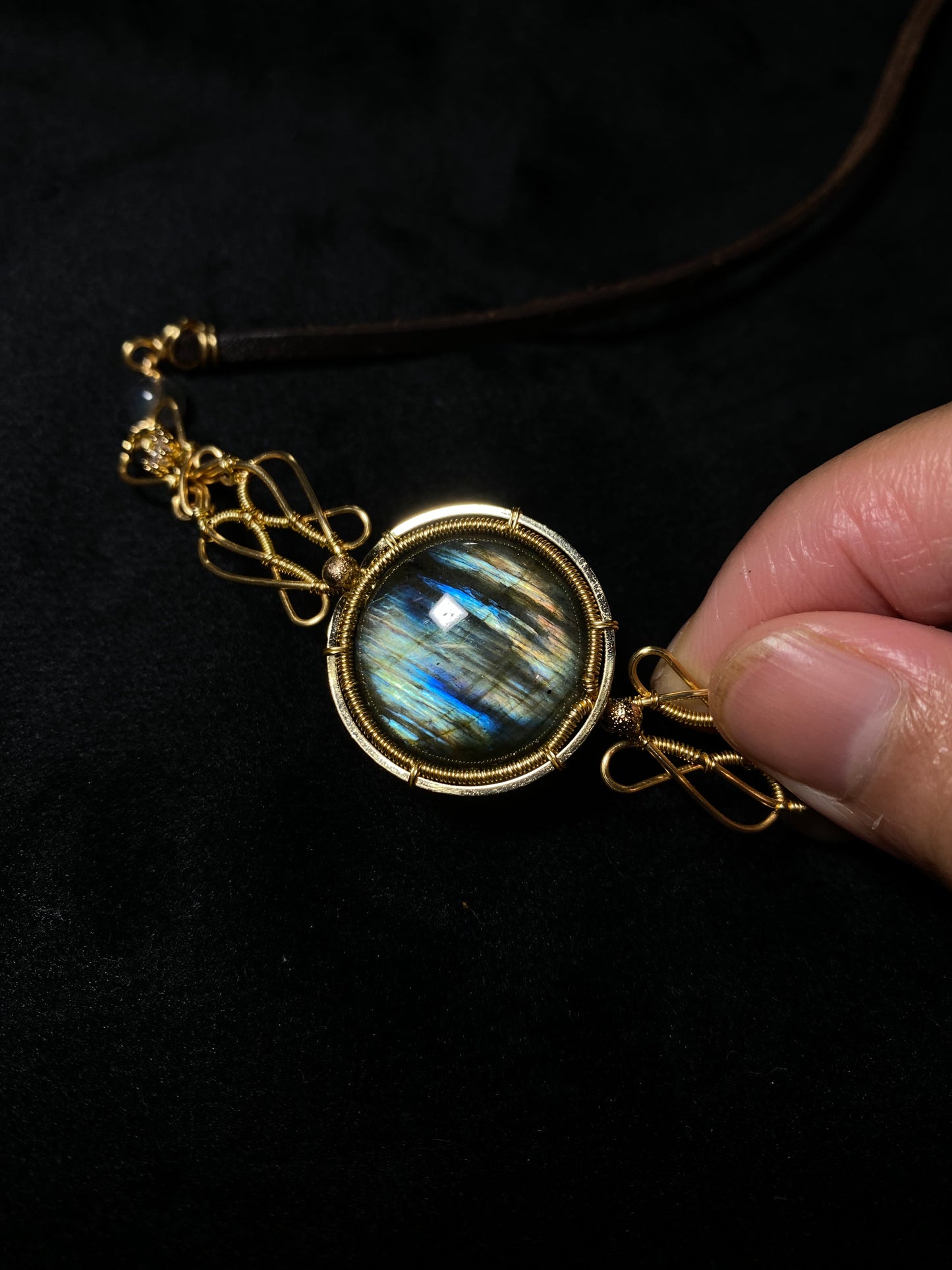 Handmade Blue Labradorite Choker - Wire Wrapped Jewelry