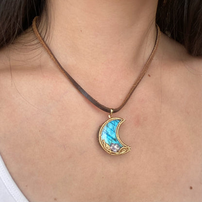 Handmade Blue Moon Labradorite Necklace - Wire Wrapped Jewelry