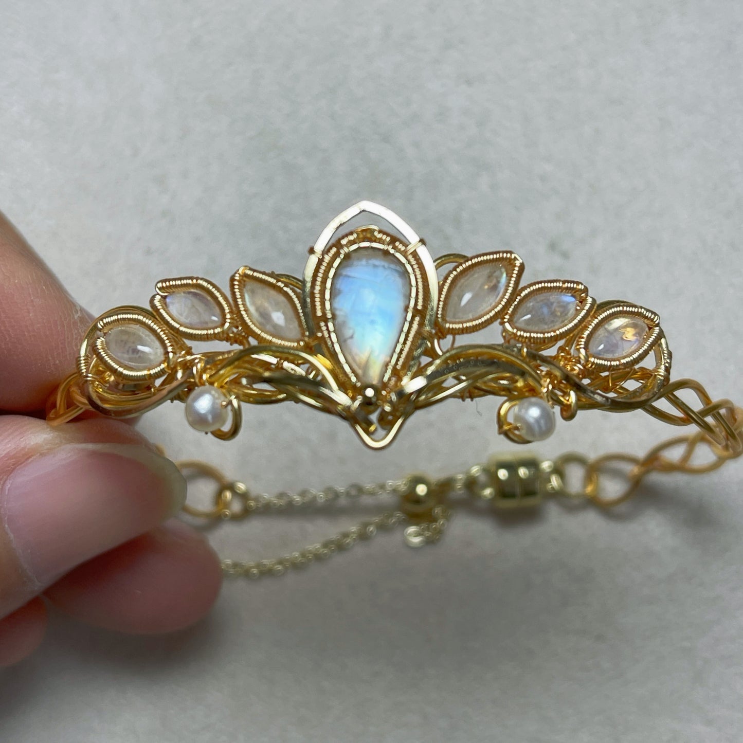 [Lotus] Handmade Moonstone Bracelet -Wire Wrapped Jewelry