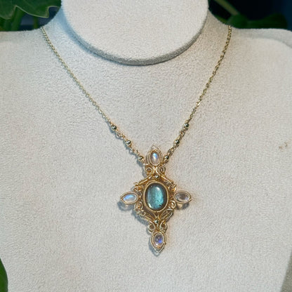 [Victoria] Handmade Green Labradorite Necklace - Wire Wrapped Jewelry