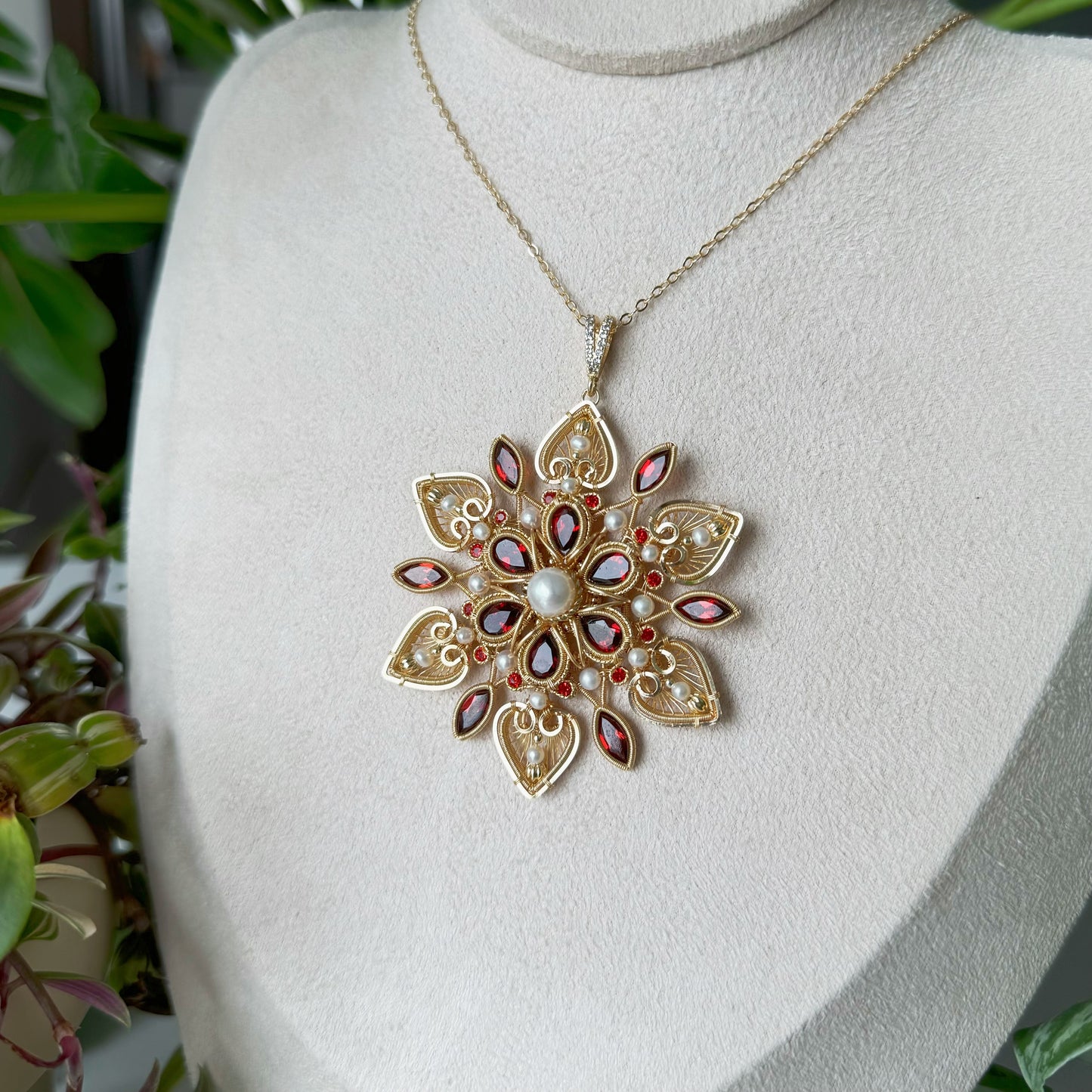 [Lotus] Handmade Red Garnet Flower Necklace - Wire Wrapped Jewelry